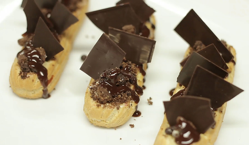 Los pastelitos más elegantes y deliciosos para tu mesa de postres